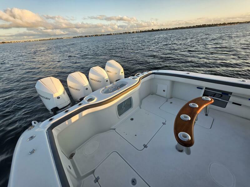 42' 2019 Yellowfin 42 Offshore