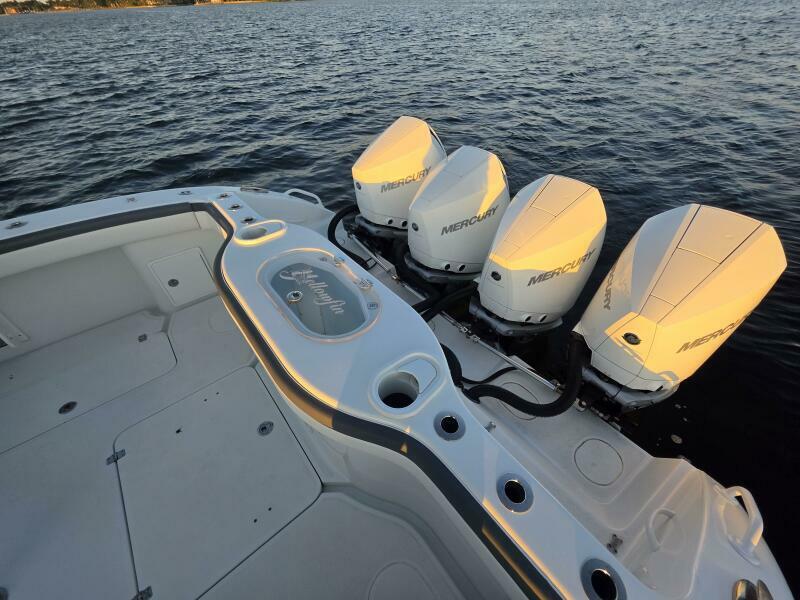 42' 2019 Yellowfin 42 Offshore