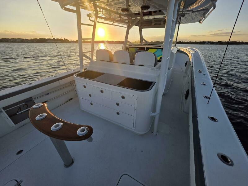 42' 2019 Yellowfin 42 Offshore