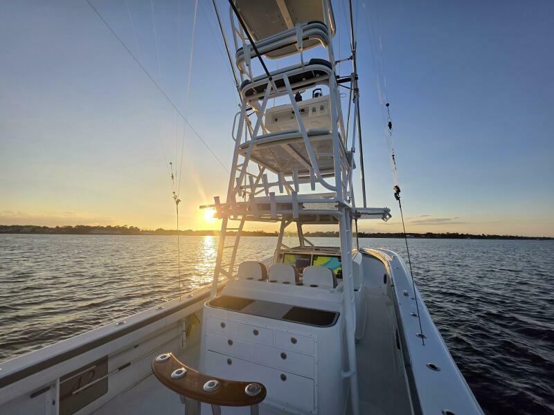 42' 2019 Yellowfin 42 Offshore