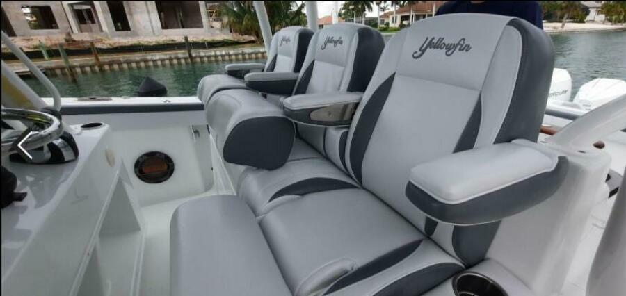42' 2019 Yellowfin 42 Offshore