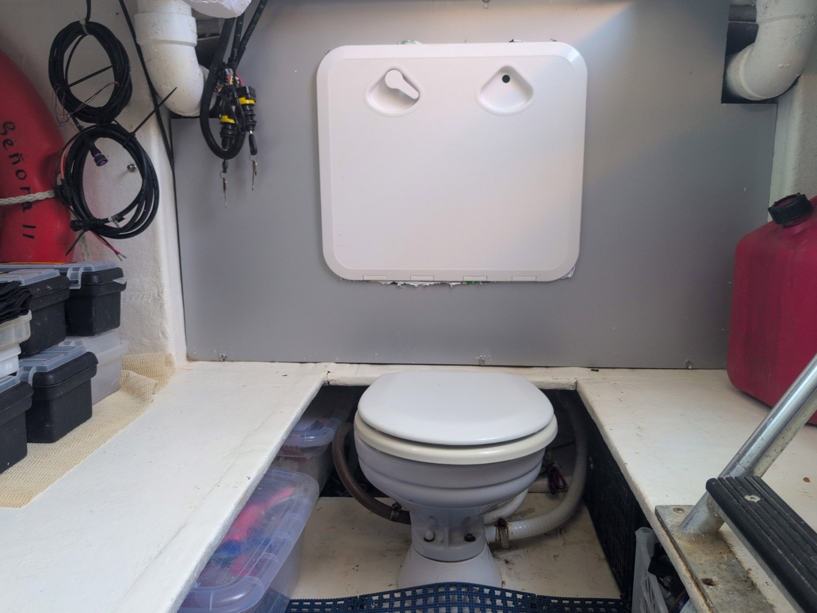 34' 1995 Ocean Master 34