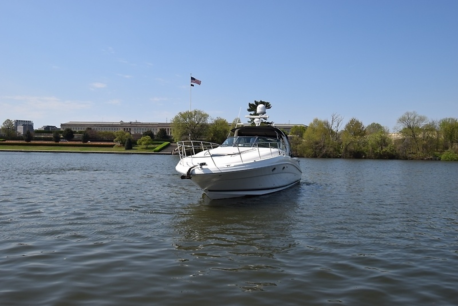 39' 2004 Sea Ray 390 Sundancer