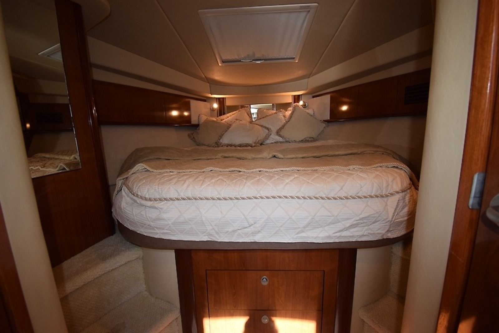 39' 2004 Sea Ray 390 Sundancer
