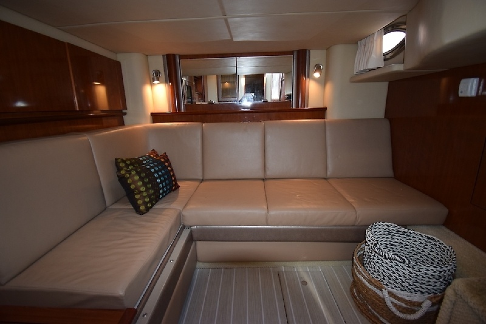 39' 2004 Sea Ray 390 Sundancer