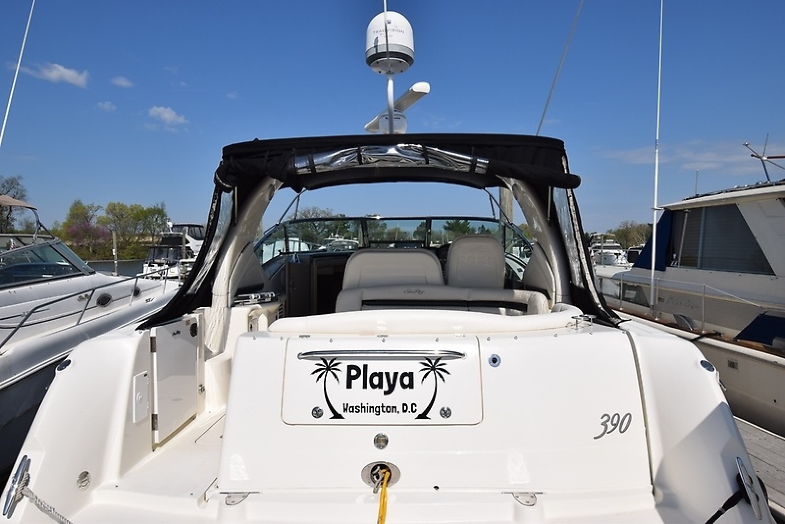 39' 2004 Sea Ray 390 Sundancer