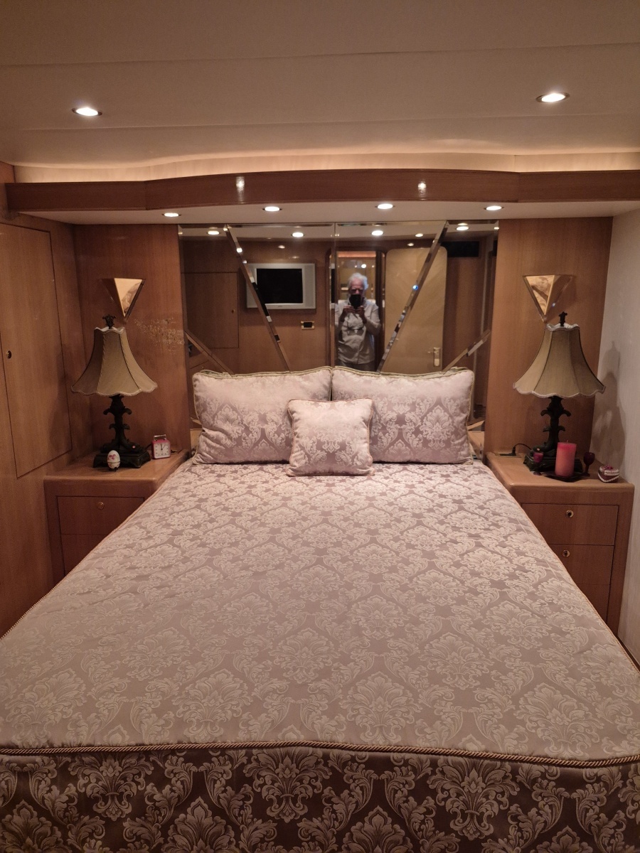 2006 Altima Motor Yacht