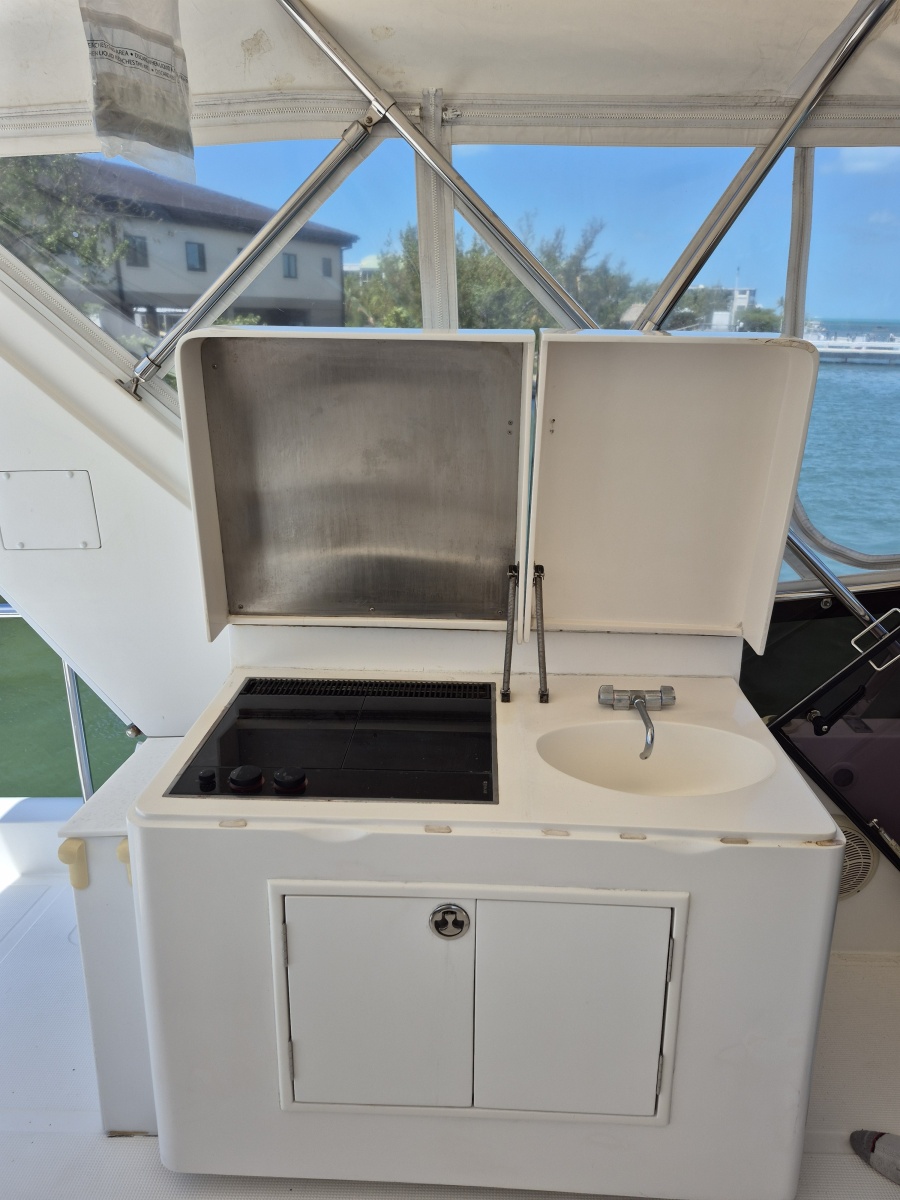 2006 Altima Motor Yacht