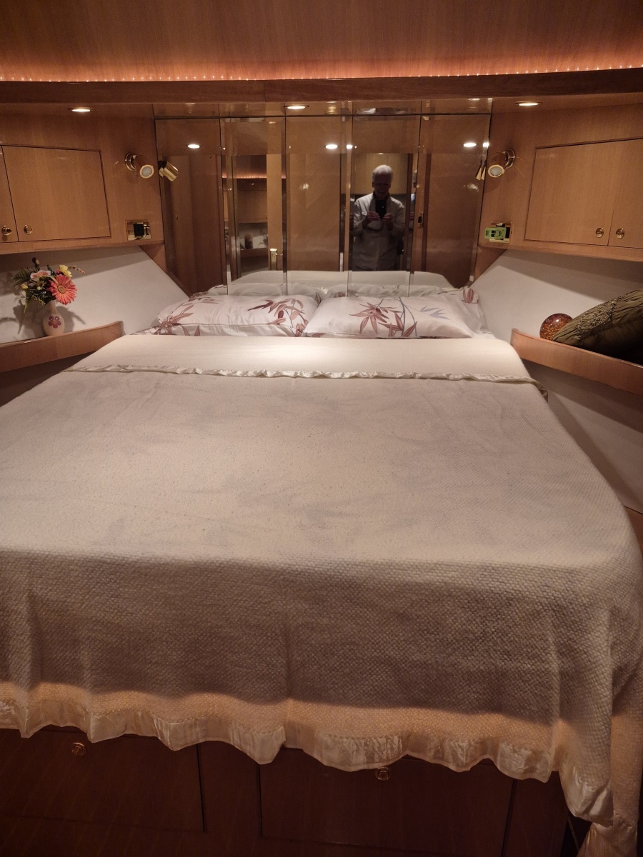 2006 Altima Motor Yacht