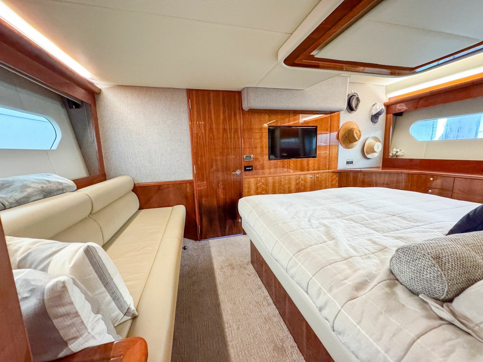 Luna 53ft Riviera Yacht For Sale