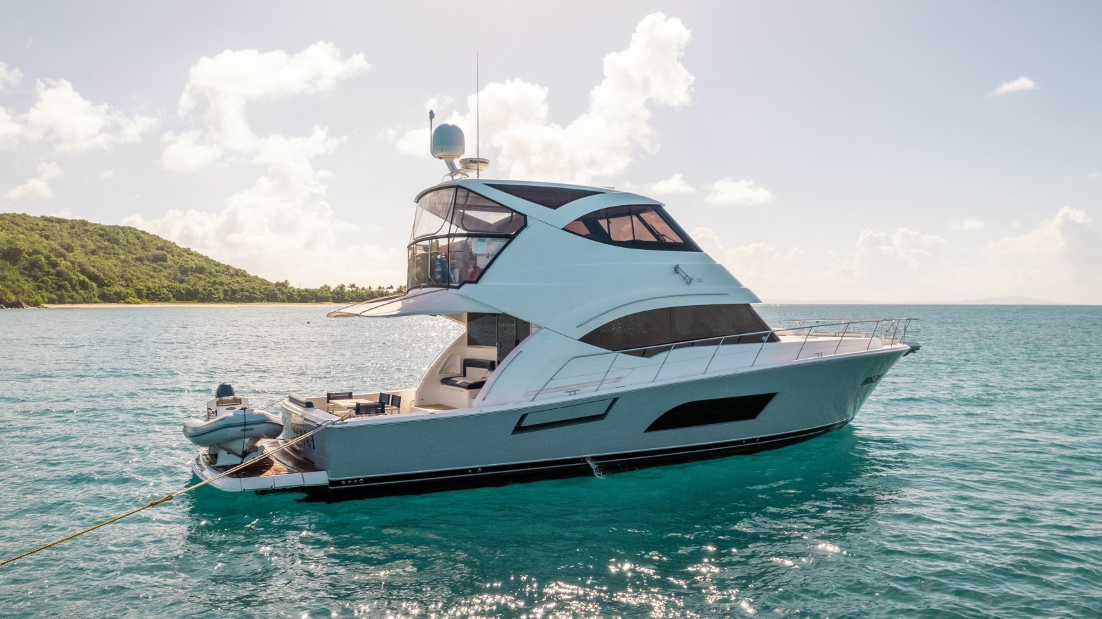 53' 2015 Riviera 53 Enclosed Bridge