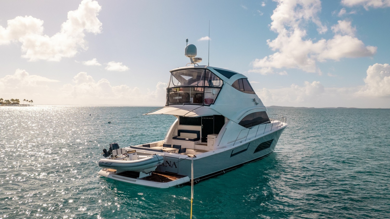 53' 2015 Riviera 53 Enclosed Bridge