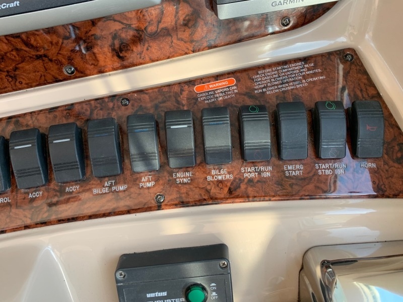 R Sea Cat 42ft Sea Ray Yacht For Sale