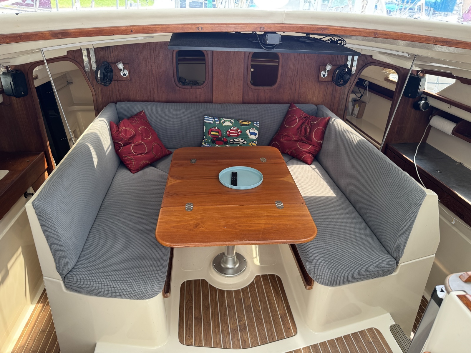 Vivace 34ft Gemini Yacht For Sale