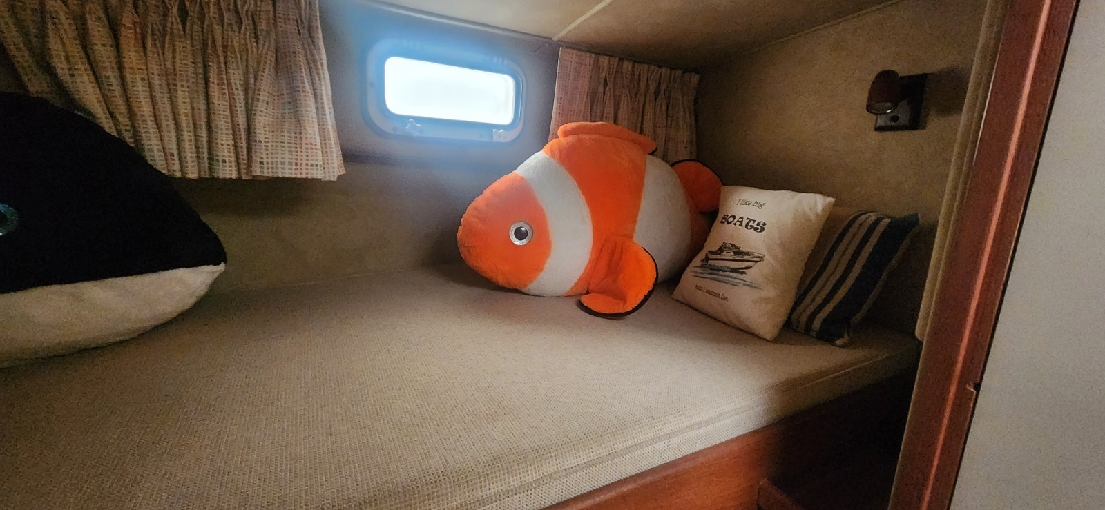 1985 Bertram Flybridge Cruiser