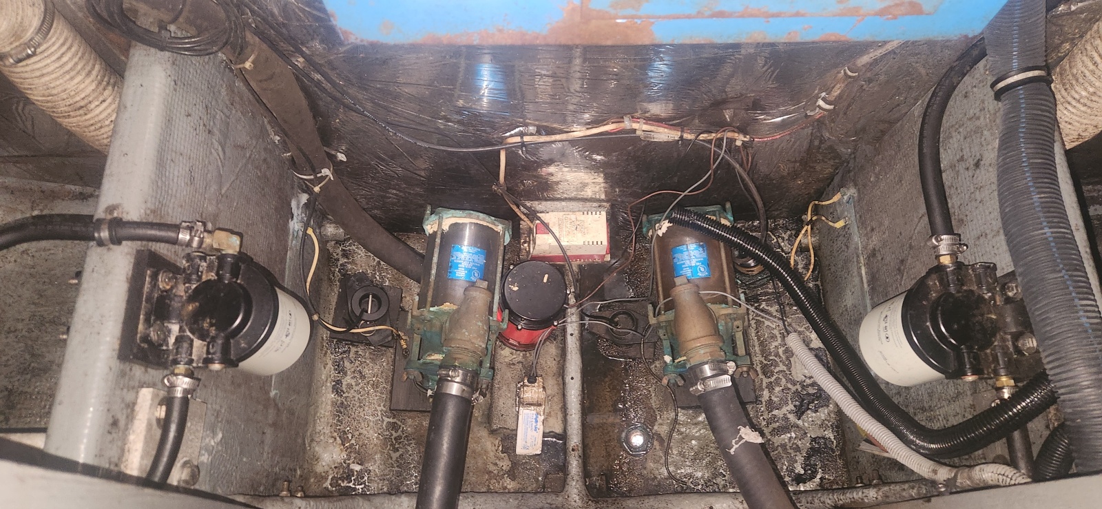 33' 1985 Bertram Flybridge Cruiser