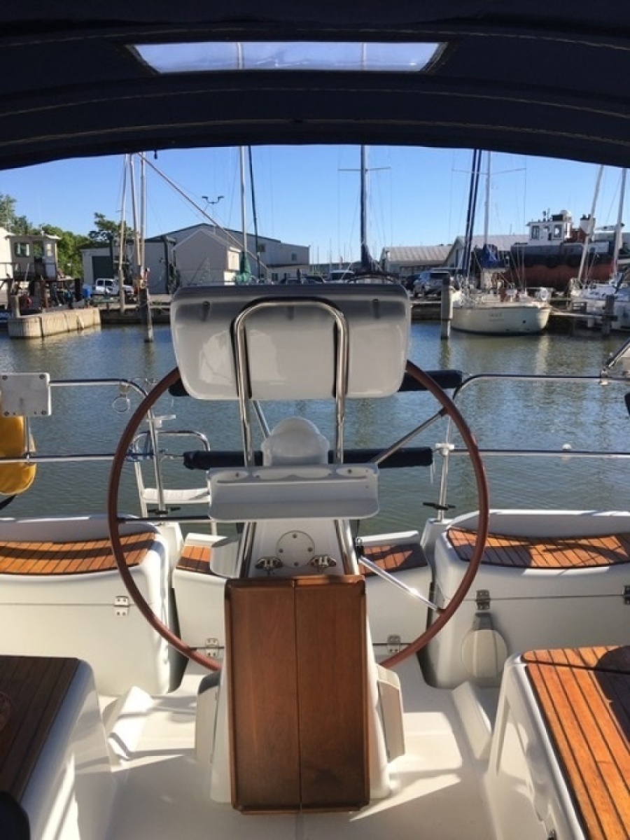 36' 2007 Jeanneau Jeanneau Oceanis 36i