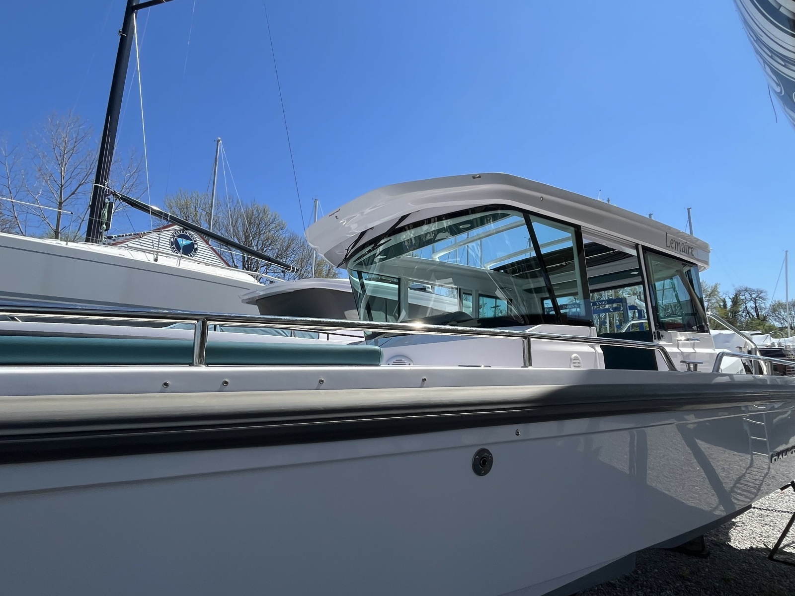 2023 Axopar 28 CABIN