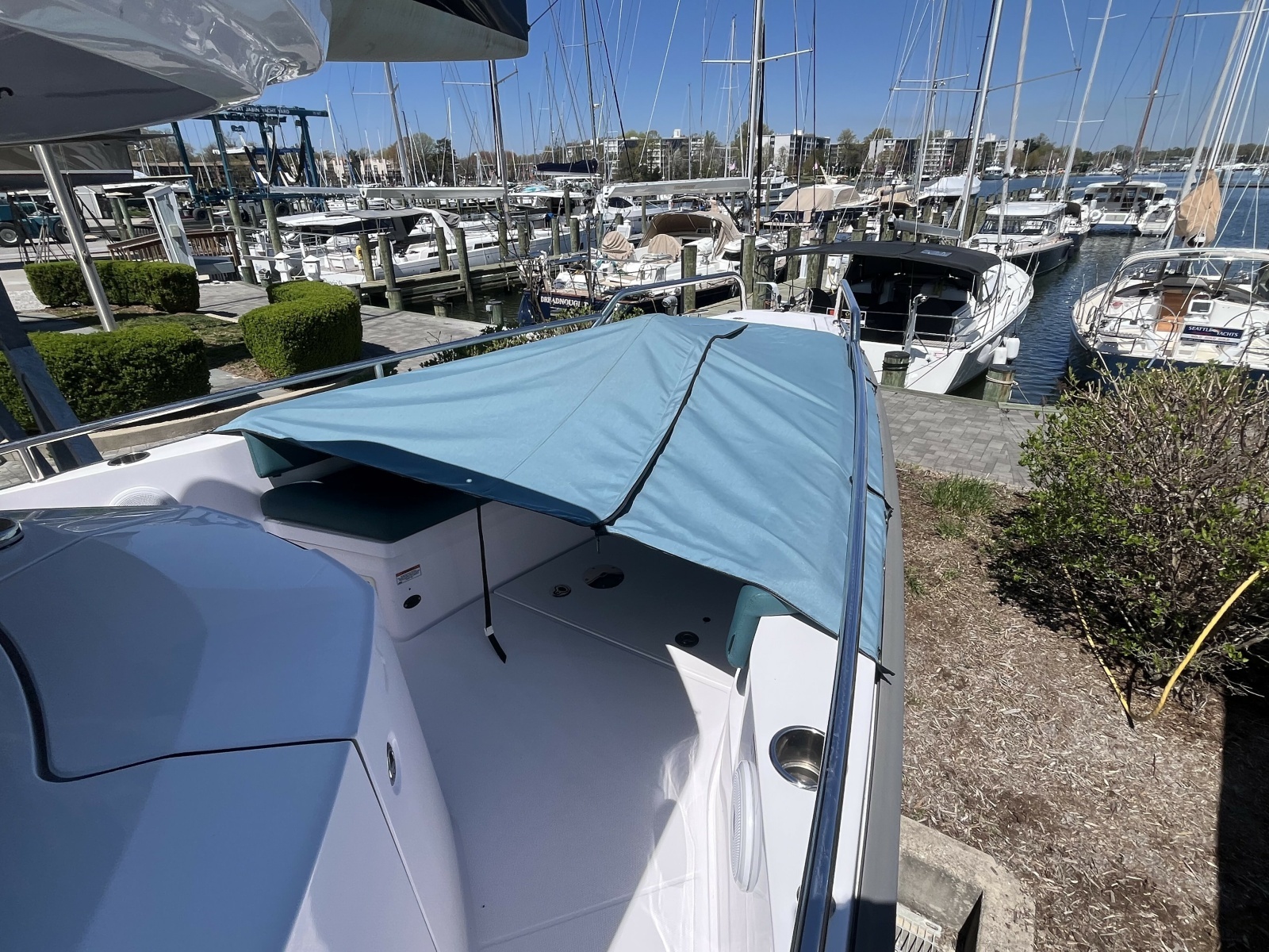 2023 Axopar 28 CABIN