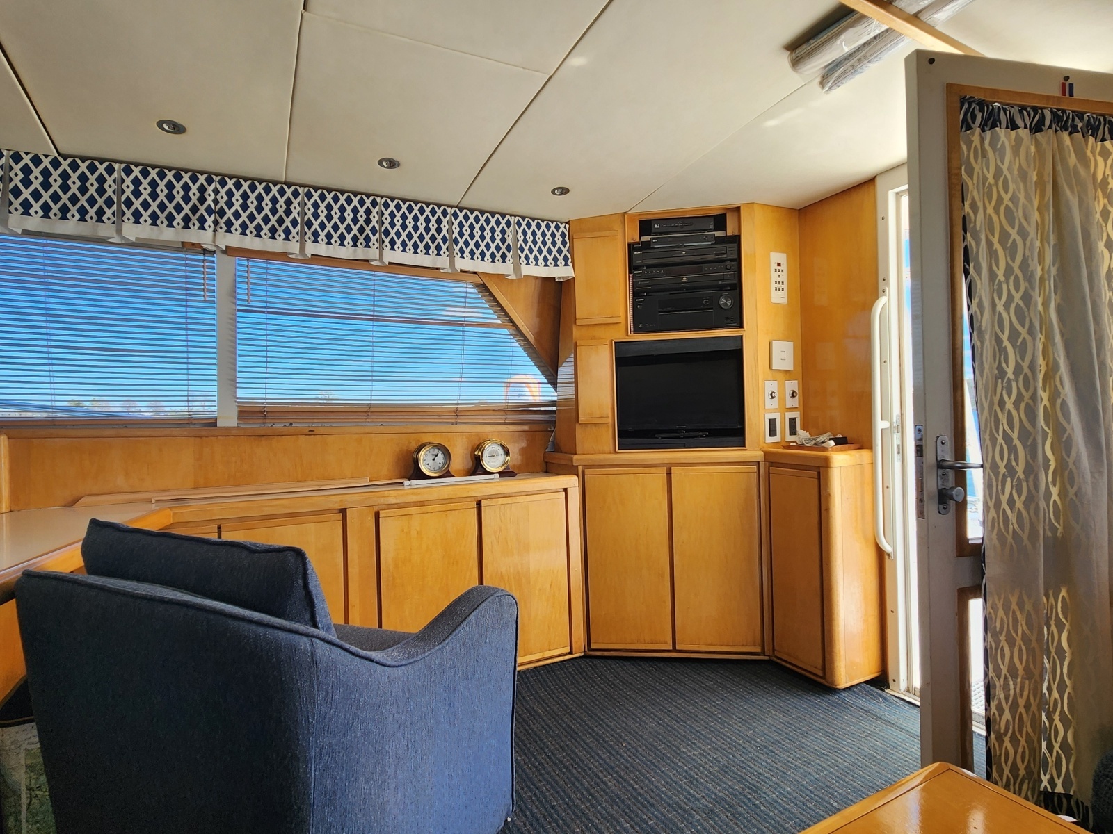 Pair of Jacks 43ft Bertram Yacht For Sale