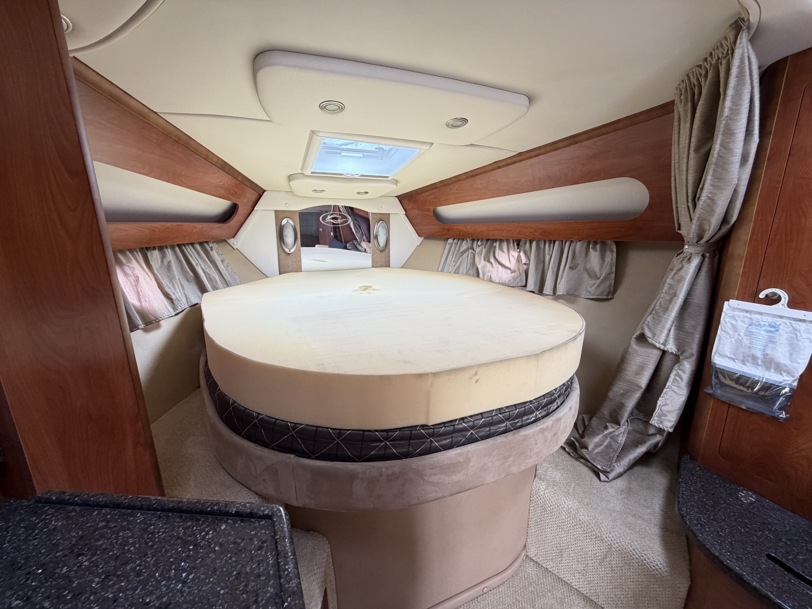 2013 Rinker 360 Express Cruiser