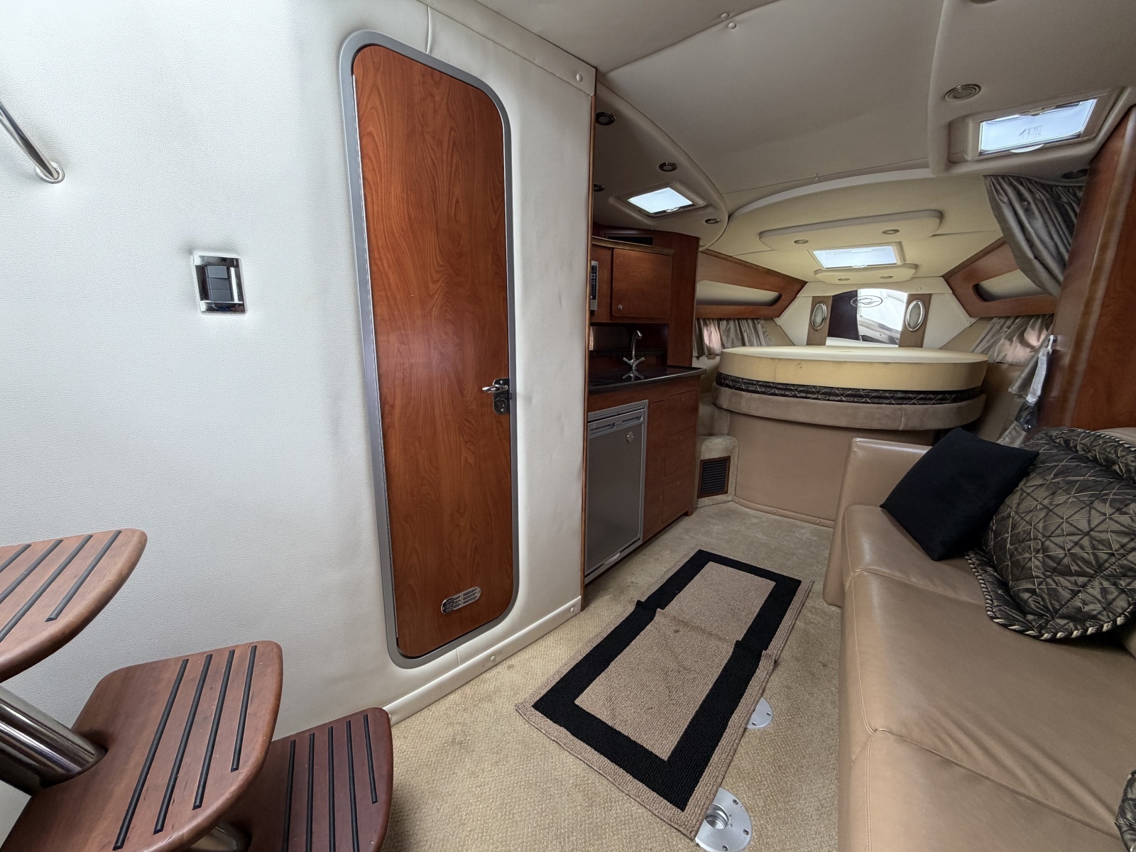 2013 Rinker 360 Express Cruiser