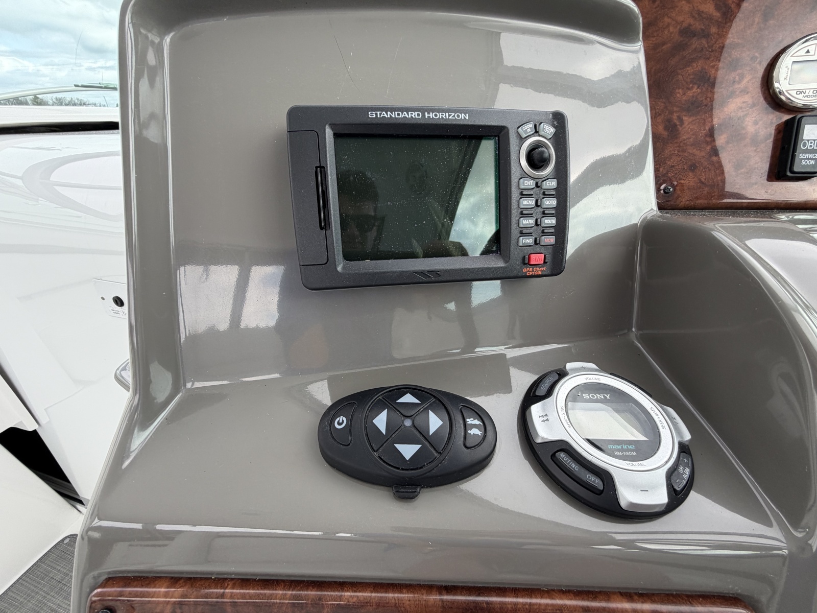 2013 Rinker 360 Express Cruiser