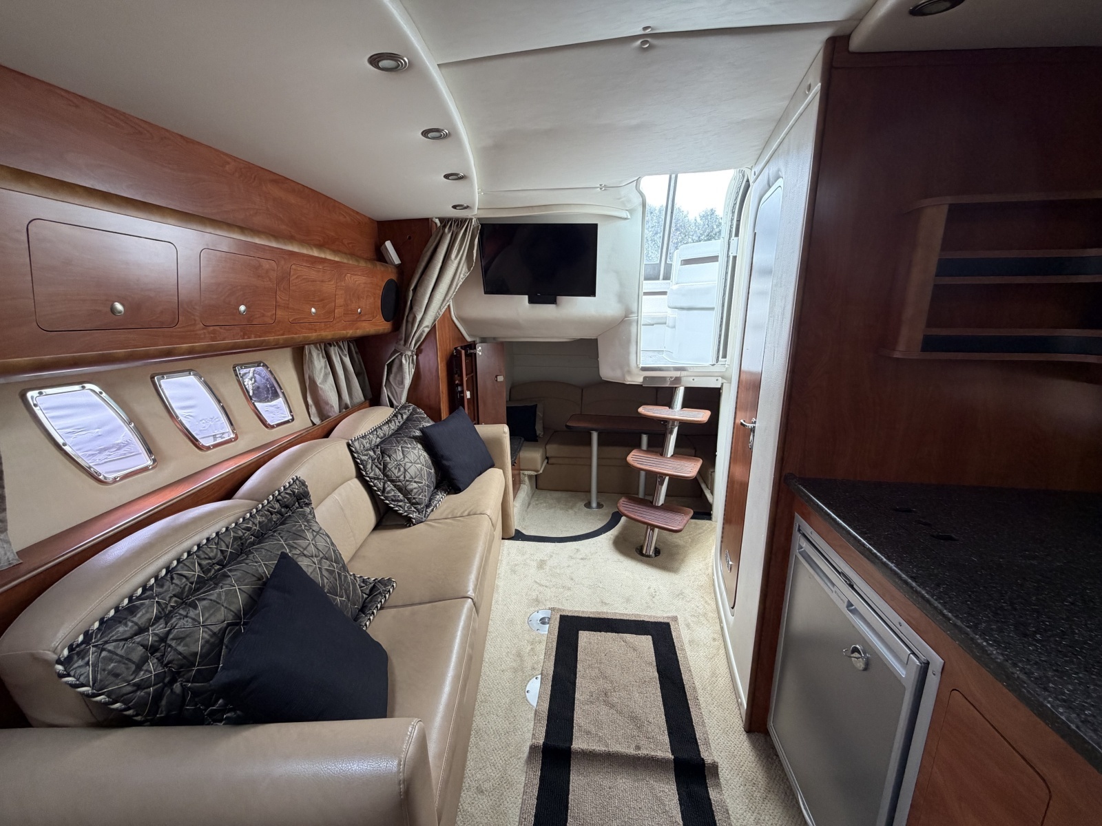 2013 Rinker 360 Express Cruiser