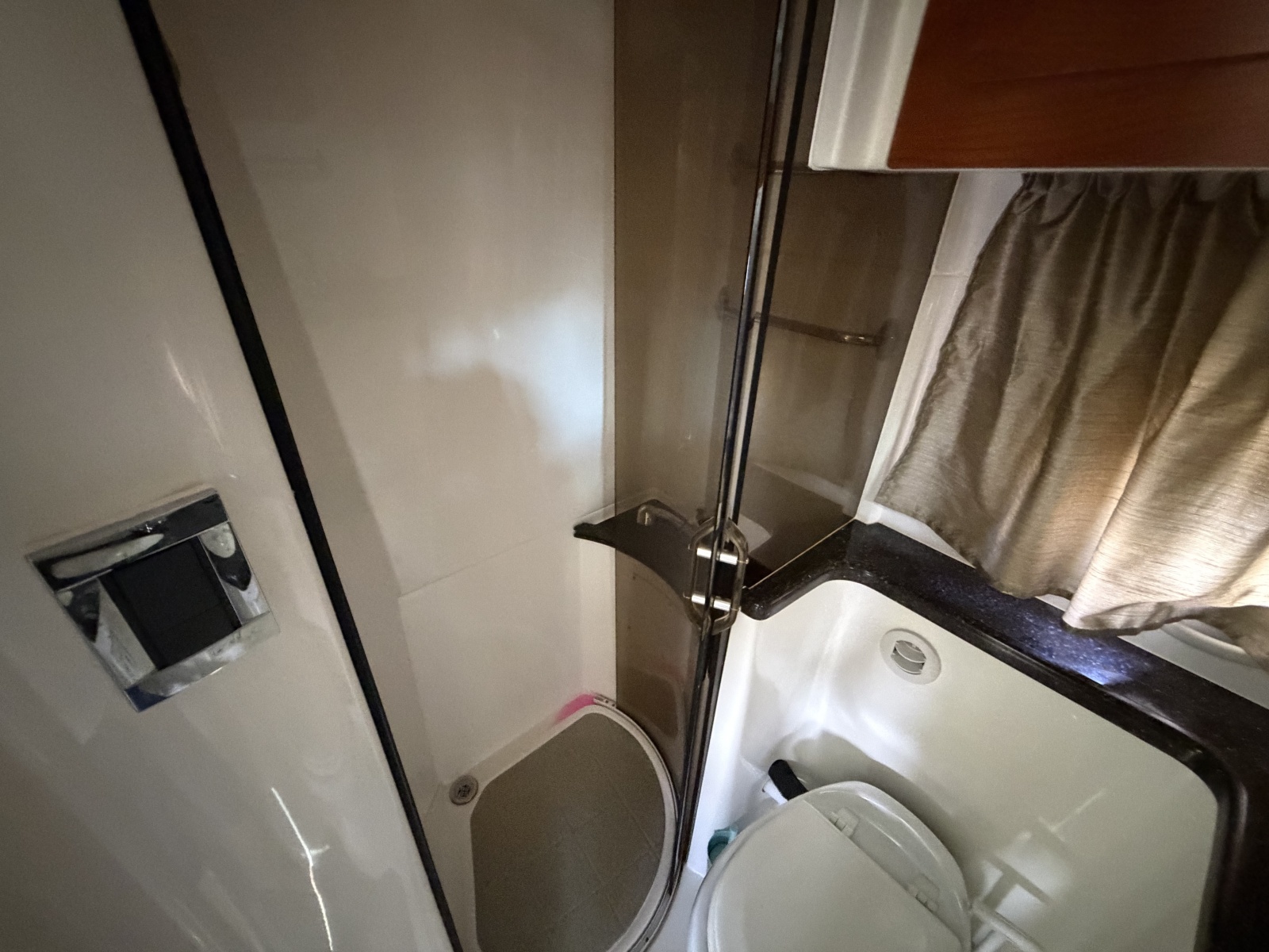 2013 Rinker 360 Express Cruiser