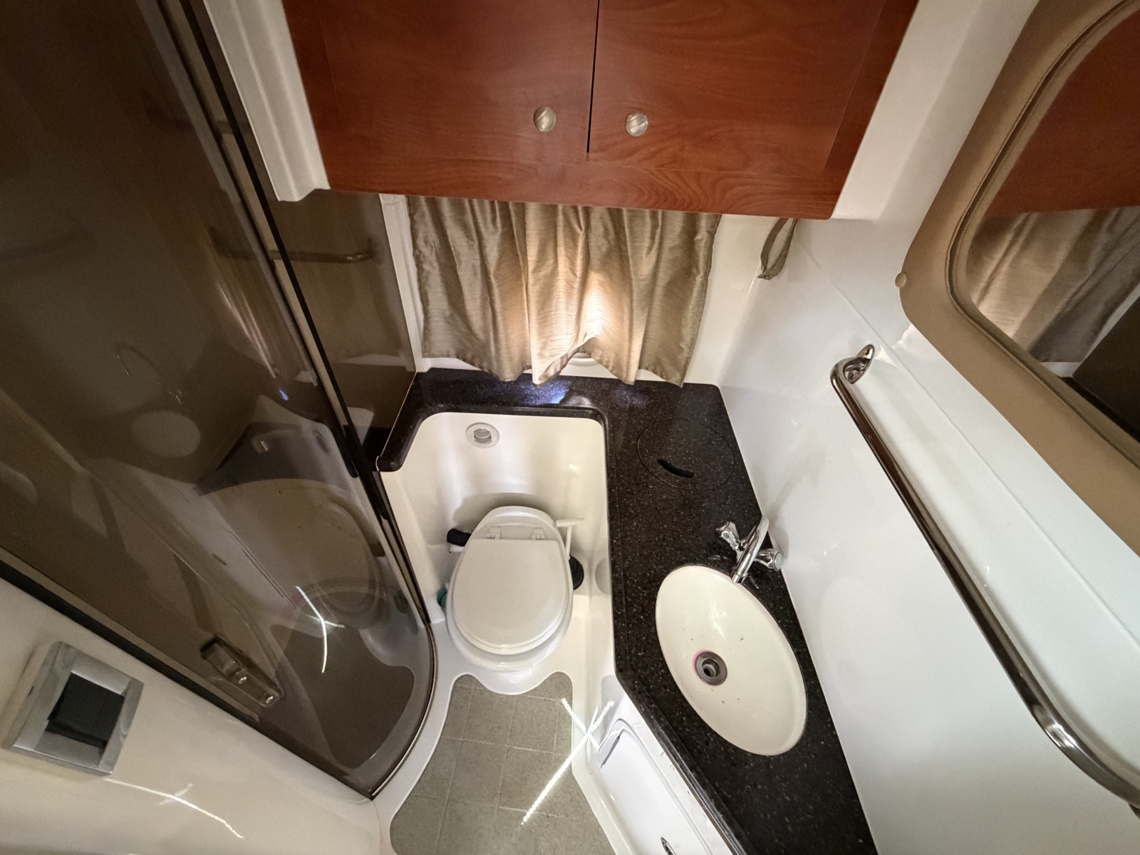 2013 Rinker 360 Express Cruiser