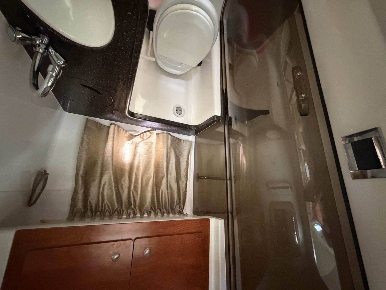2013 Rinker 360 Express Cruiser