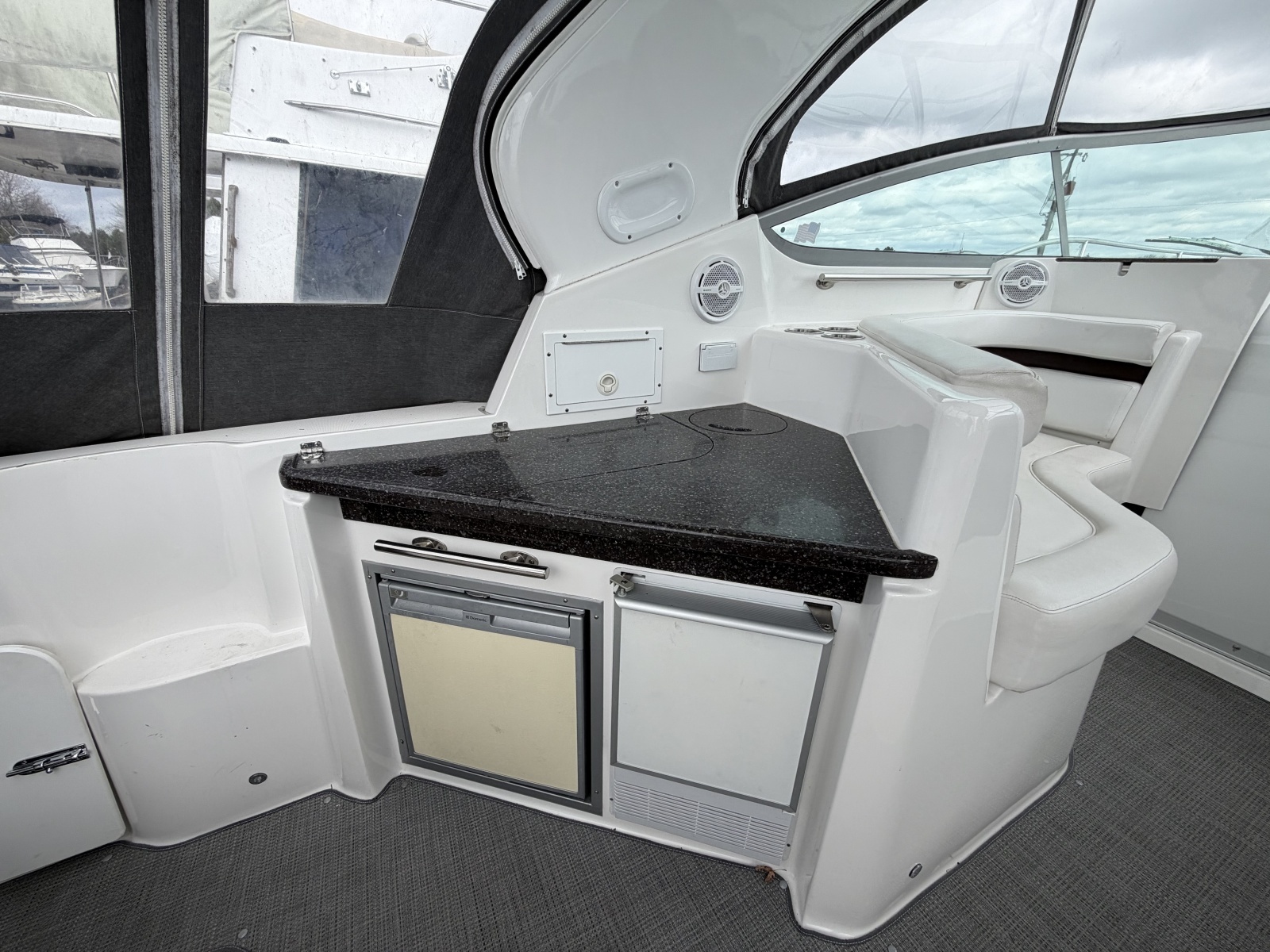 2013 Rinker 360 Express Cruiser