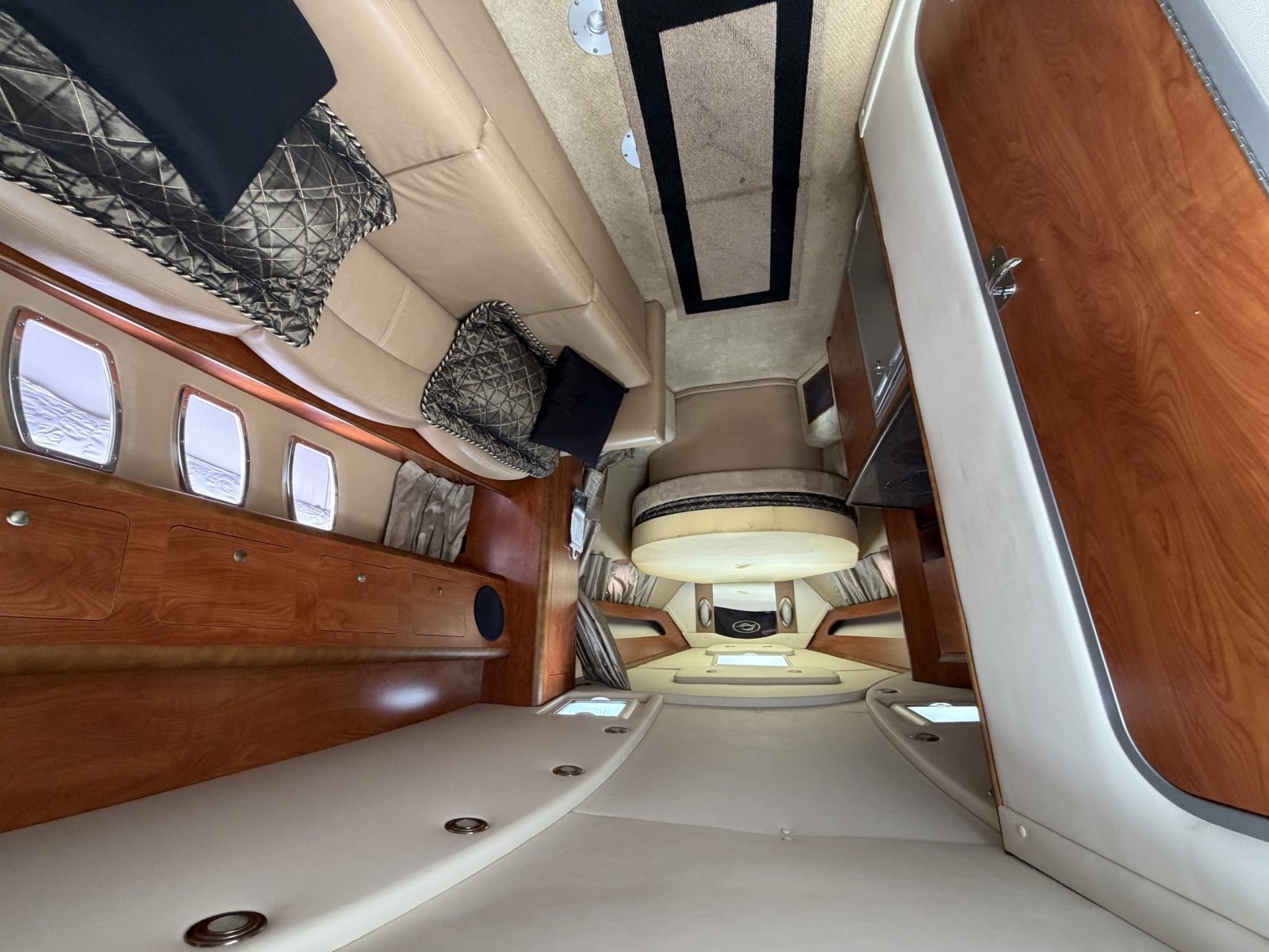 2013 Rinker 360 Express Cruiser