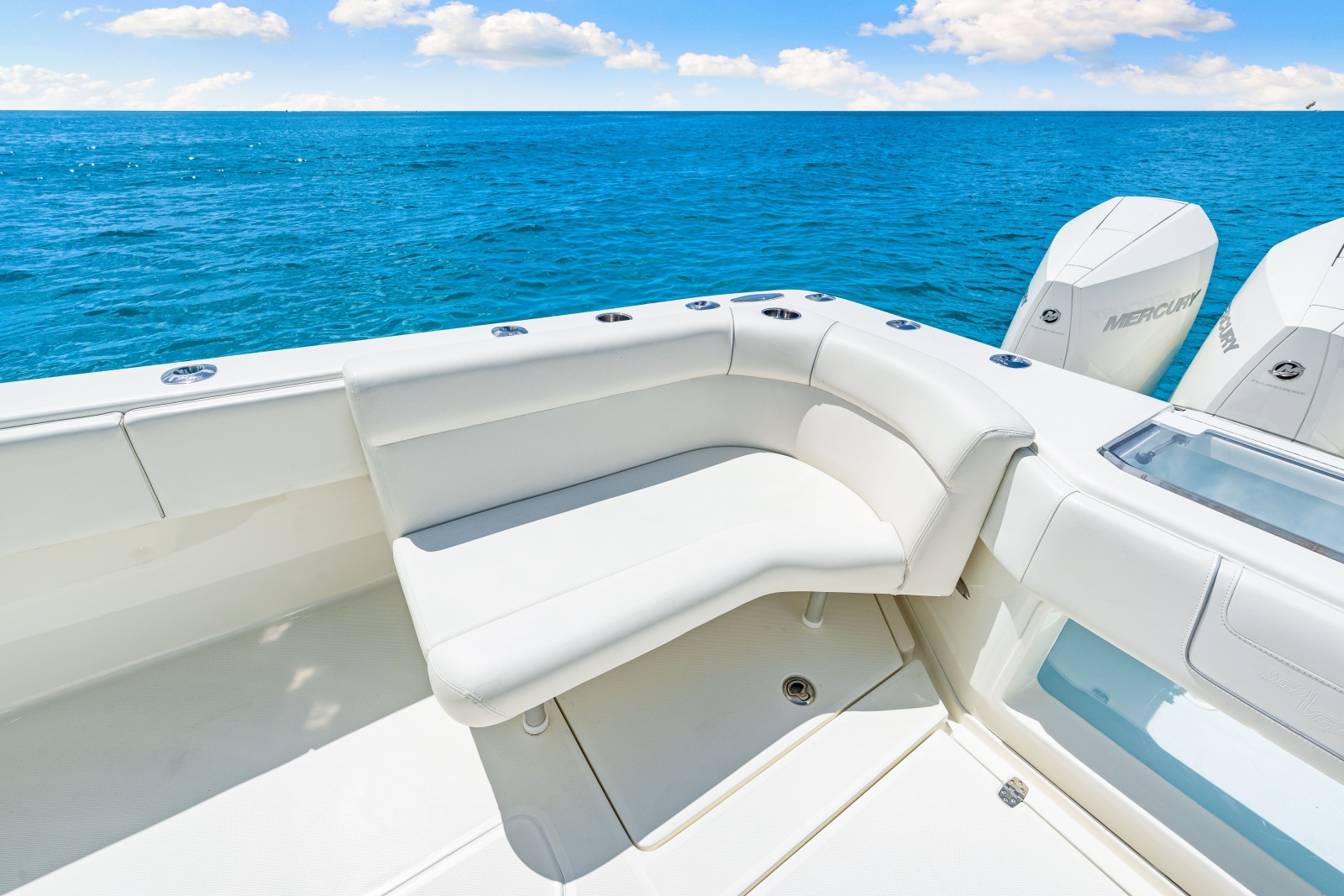 39' 2021 SeaVee 390B