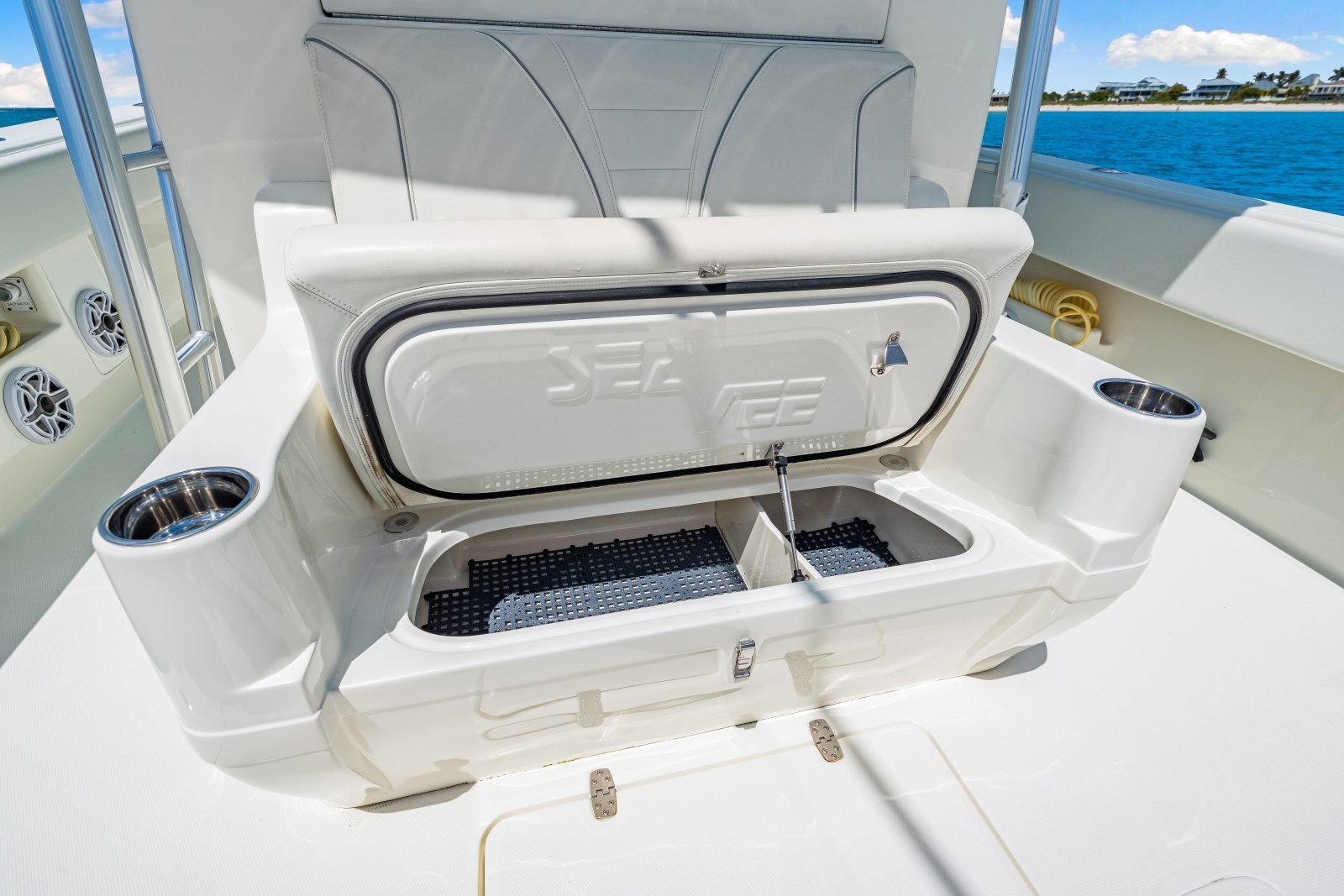 Fast Forward 39ft SeaVee Yacht For Sale