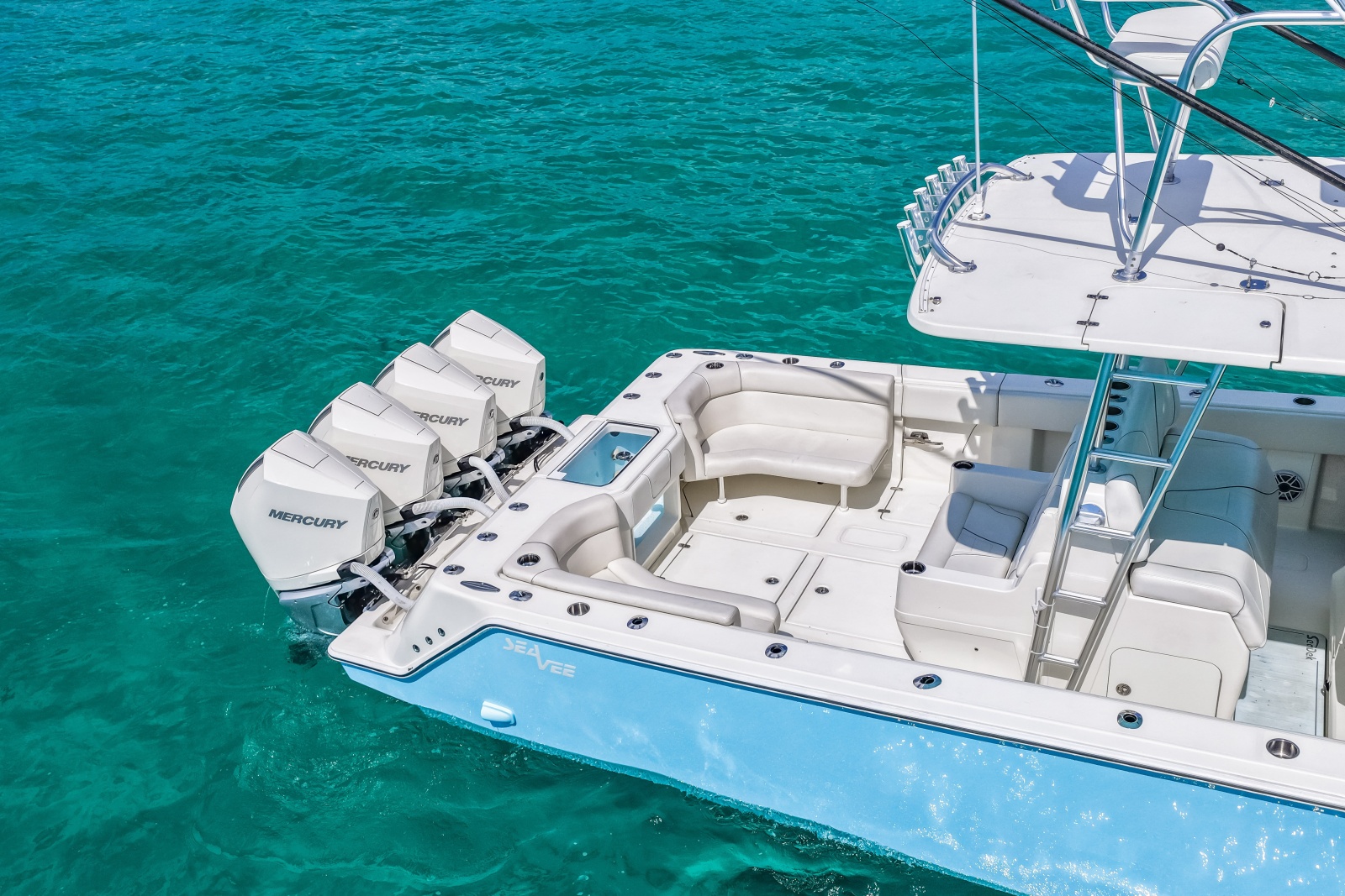 39' 2021 SeaVee 390B