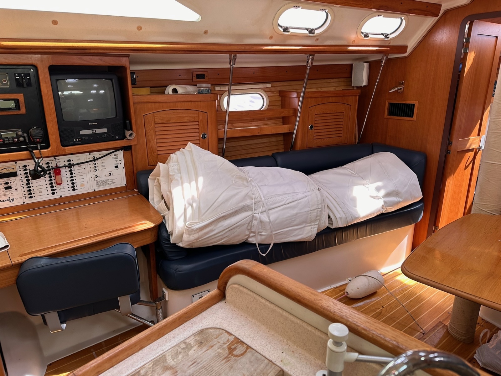 41' 2002 Catalina 400 mkII