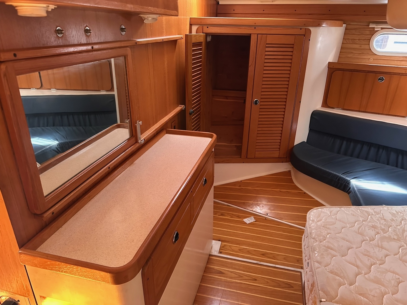 41' 2002 Catalina 400 mkII