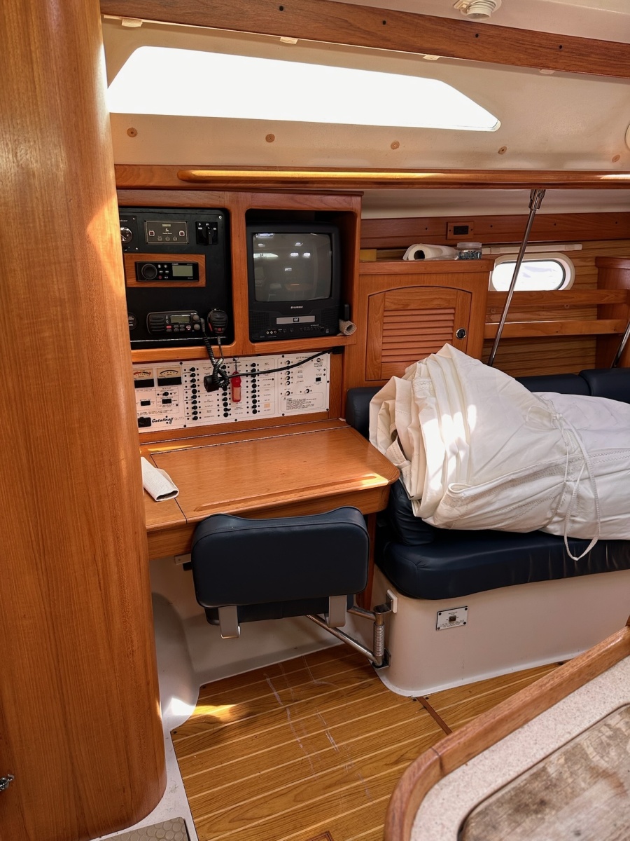 41' 2002 Catalina 400 mkII