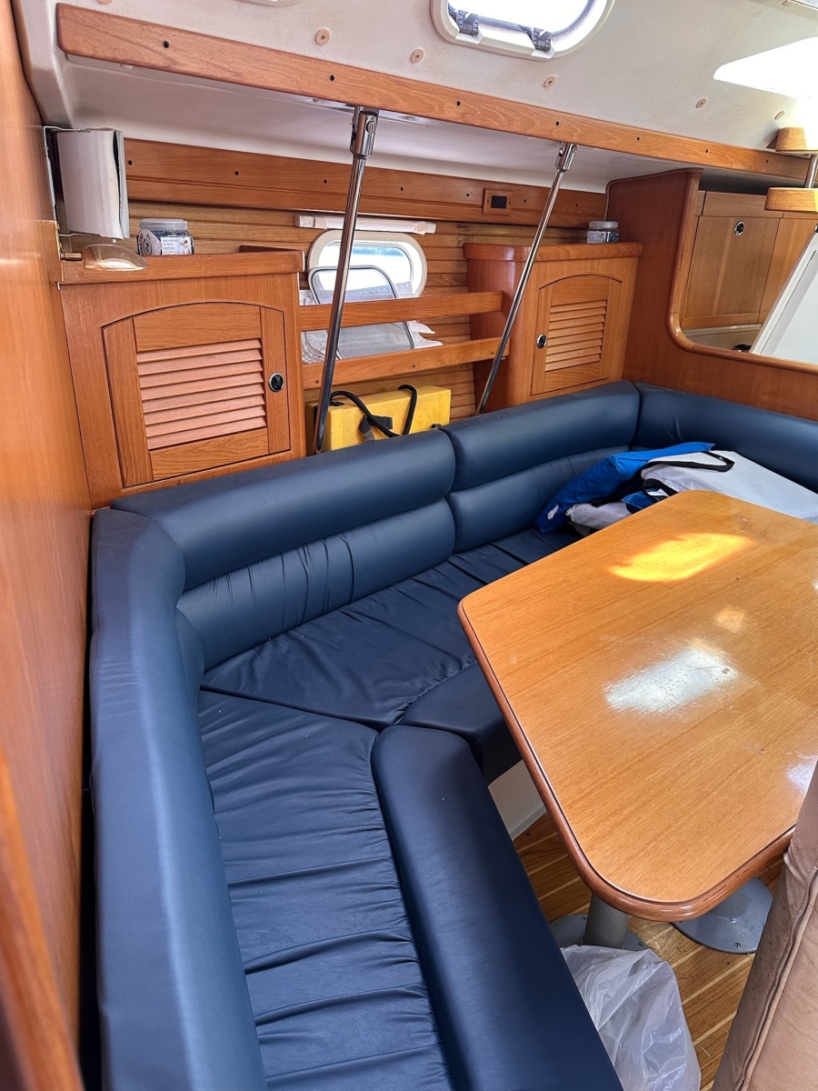 41' 2002 Catalina 400 mkII