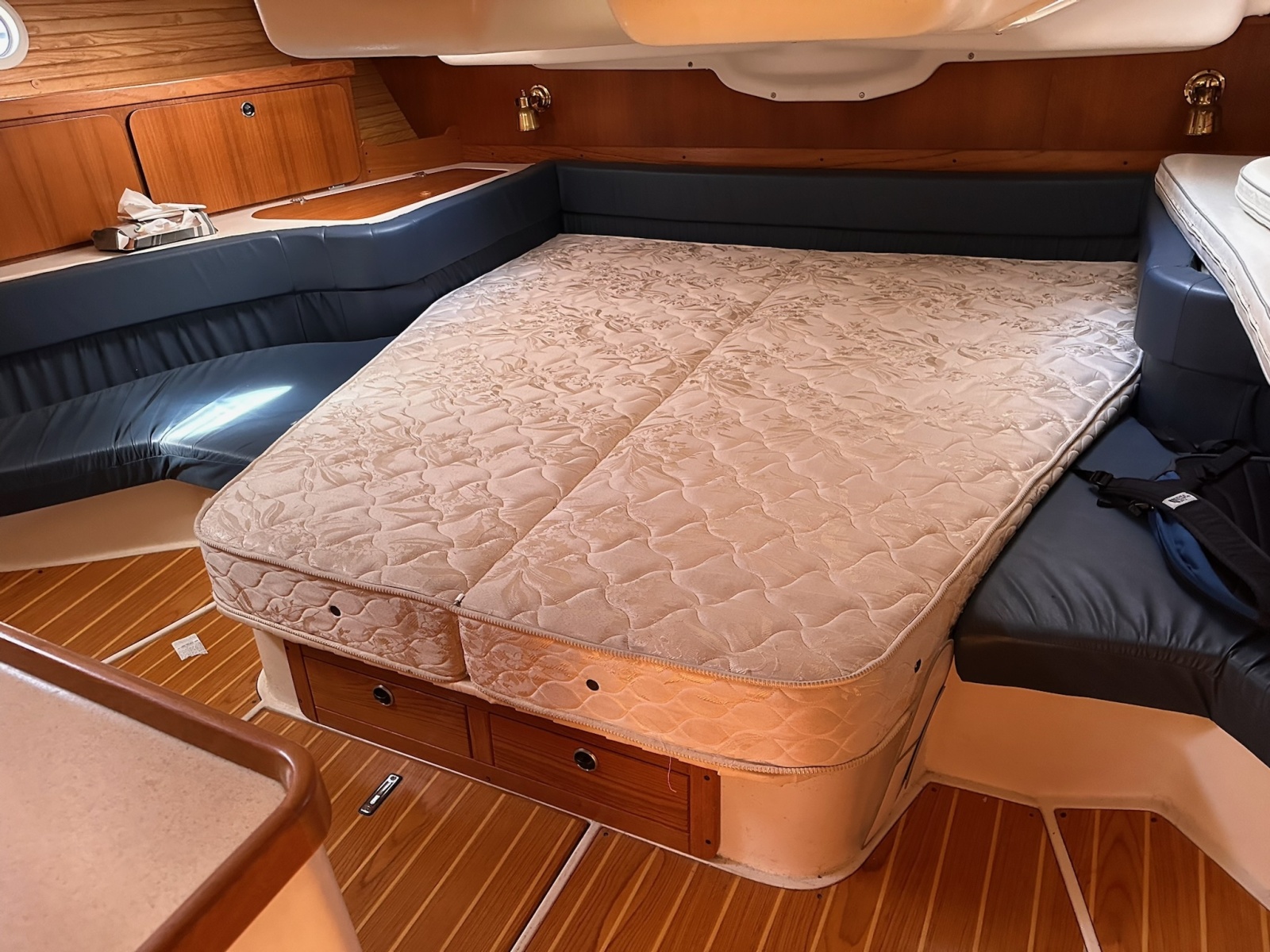 41' 2002 Catalina 400 mkII