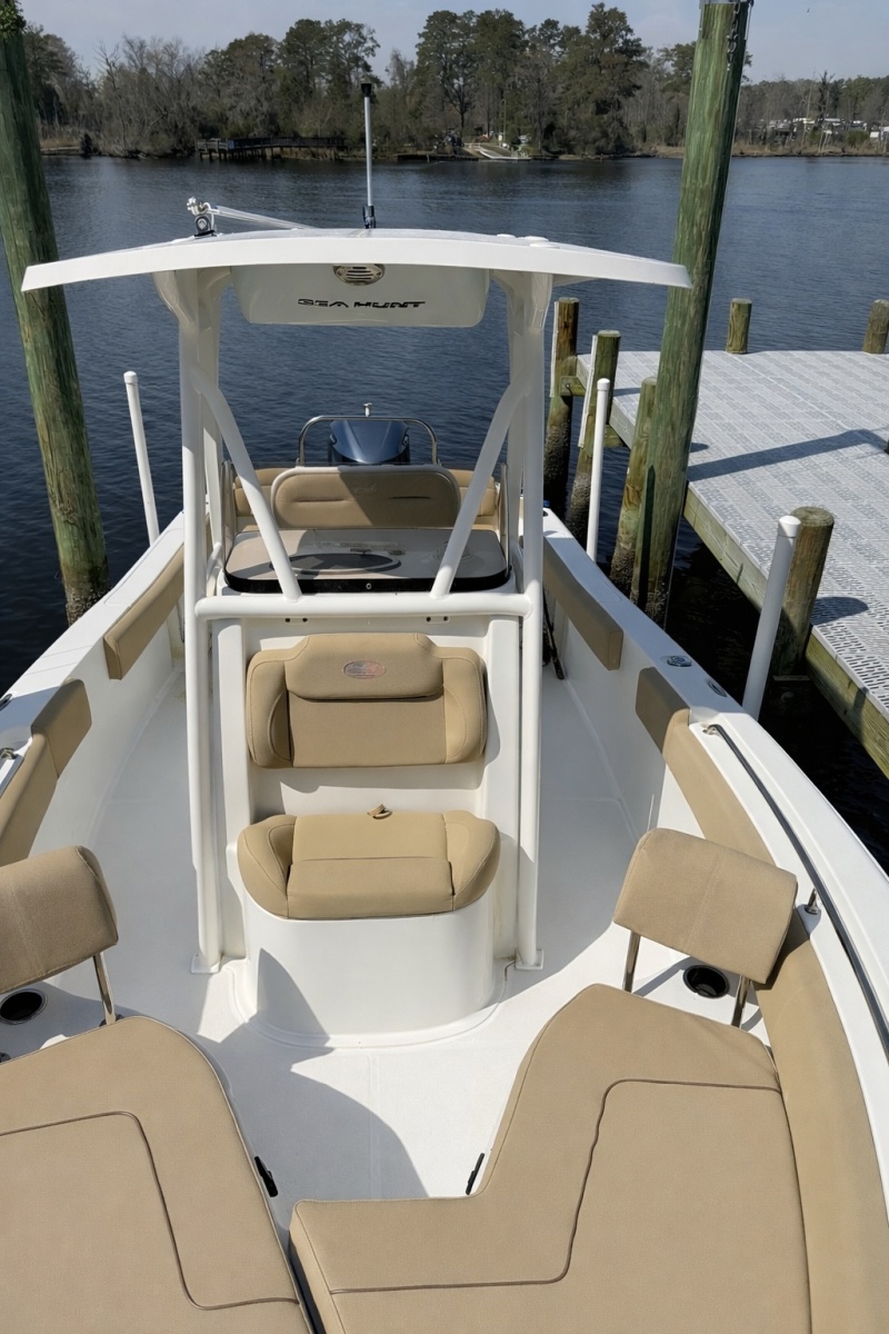 23' 2018 Sea Hunt Ultra 234