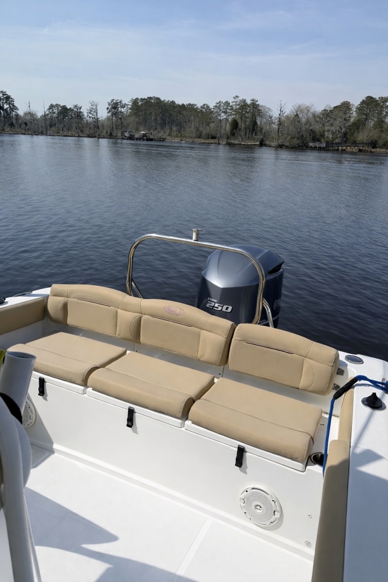 23' 2018 Sea Hunt Ultra 234