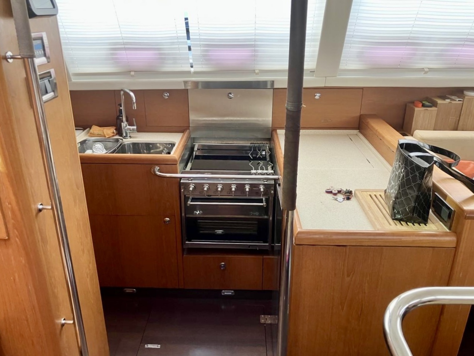 55' 2011 Wauquiez Pilot Saloon 55