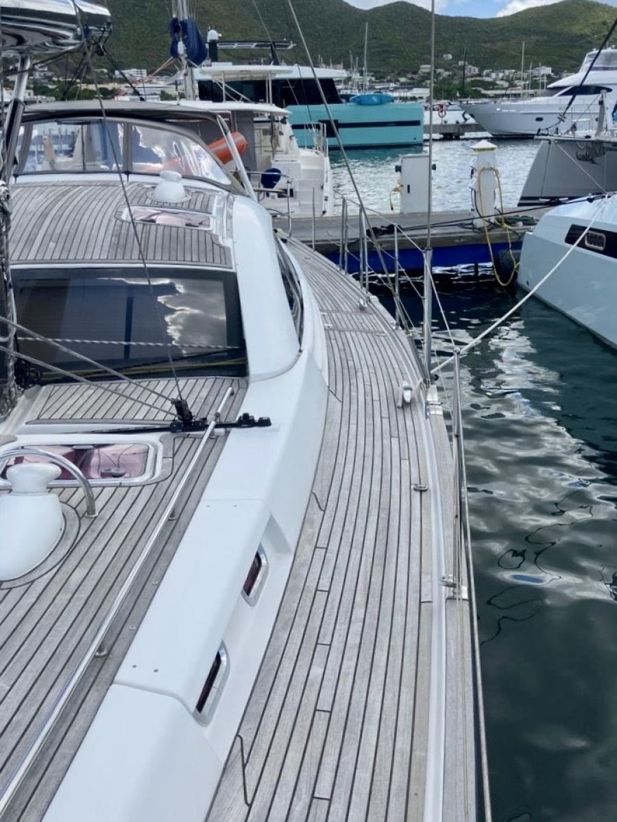 55' 2011 Wauquiez Pilot Saloon 55
