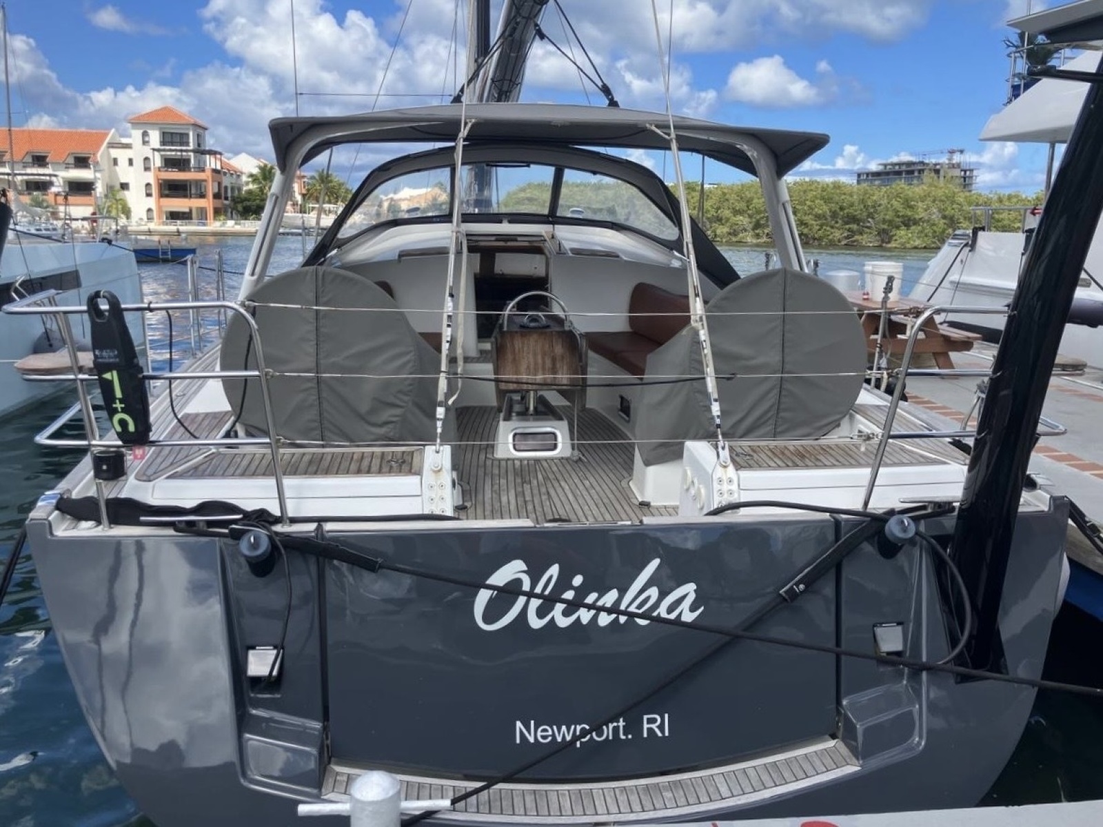 55' 2011 Wauquiez Pilot Saloon 55