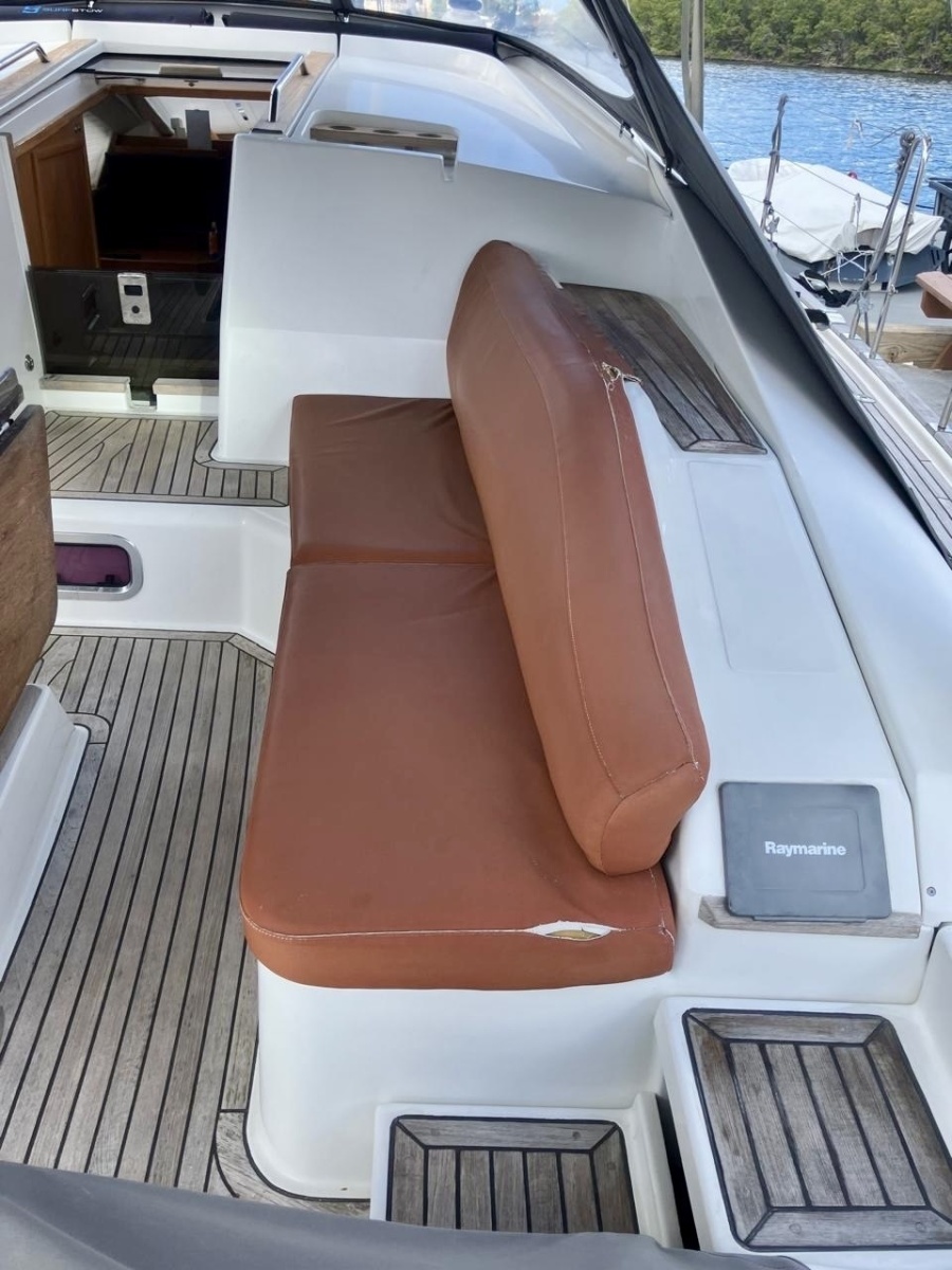 55' 2011 Wauquiez Pilot Saloon 55