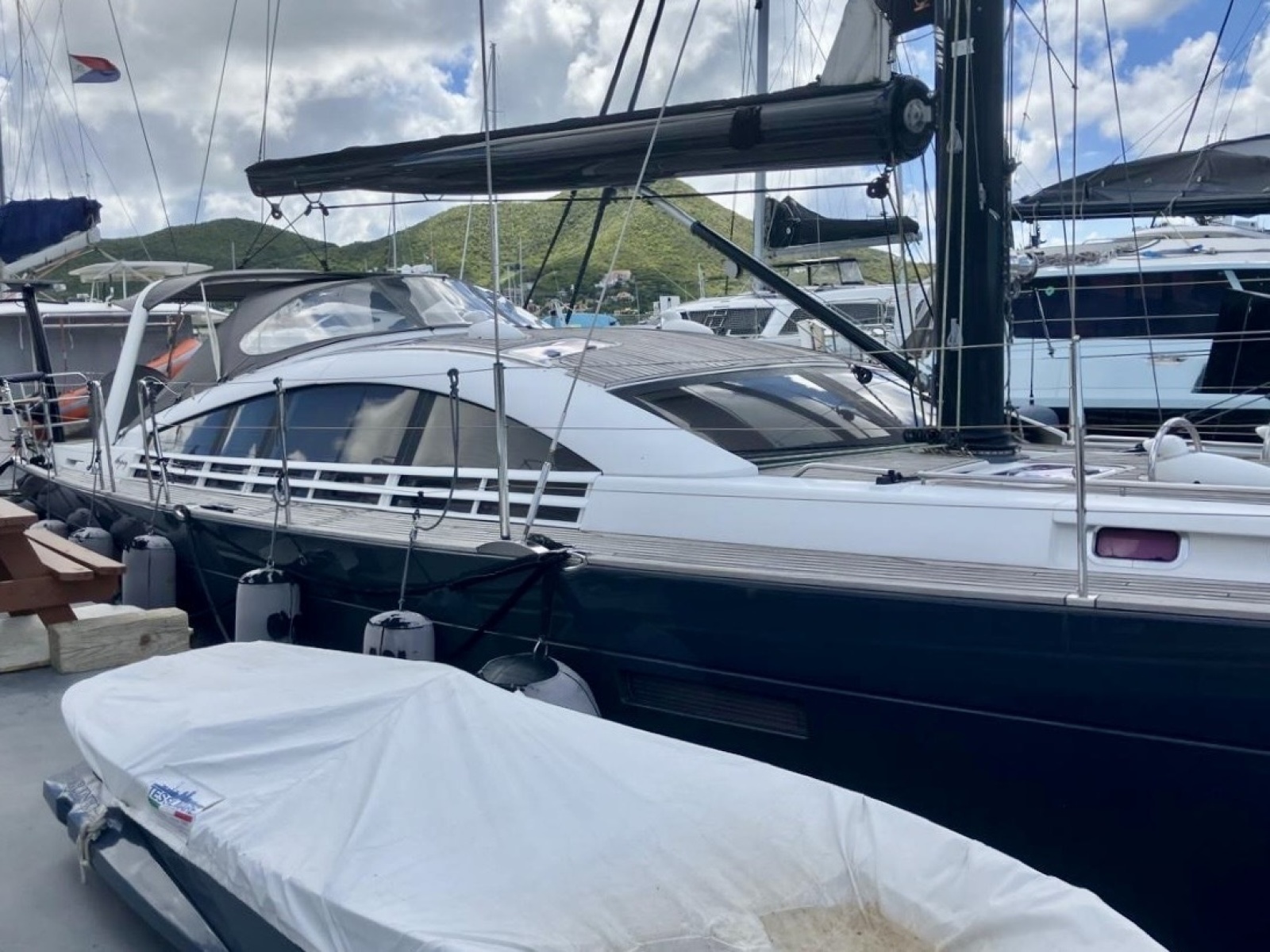 55' 2011 Wauquiez Pilot Saloon 55
