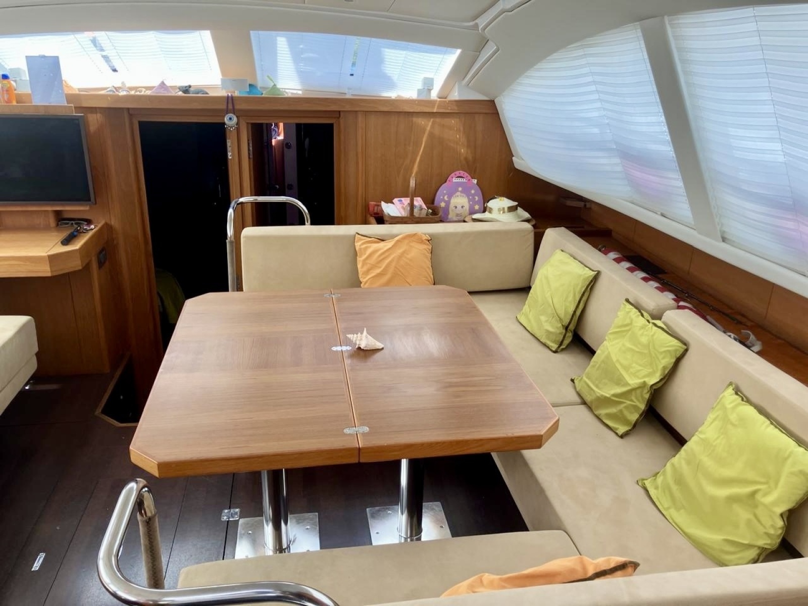 55' 2011 Wauquiez Pilot Saloon 55