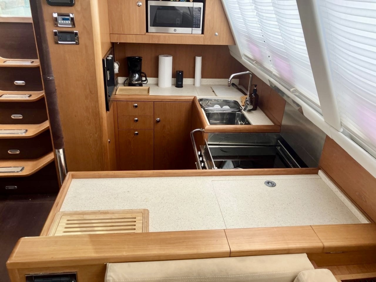 55' 2011 Wauquiez Pilot Saloon 55